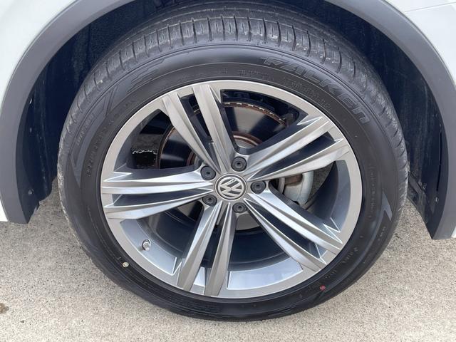 ティグアン ＴＤＩ　４モーション　Ｒライン　純正ナビ　フルセグＴＶ　ＣＤ／ＤＶＤ再生　Ｂｌｕｅｔｏｏｔｈ接続　レザーシート　前席シートヒーター　Ｄ席電動パワーシート　アダプティブクルーズコントロール　ブラインドスポットモニター　レーンキープ（62枚目）