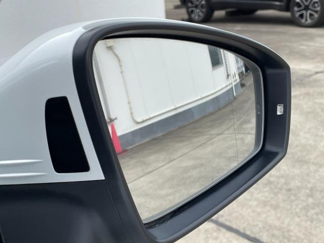 ティグアン ＴＤＩ　４モーション　Ｒライン　純正ナビ　フルセグＴＶ　ＣＤ／ＤＶＤ再生　Ｂｌｕｅｔｏｏｔｈ接続　レザーシート　前席シートヒーター　Ｄ席電動パワーシート　アダプティブクルーズコントロール　ブラインドスポットモニター　レーンキープ（69枚目）