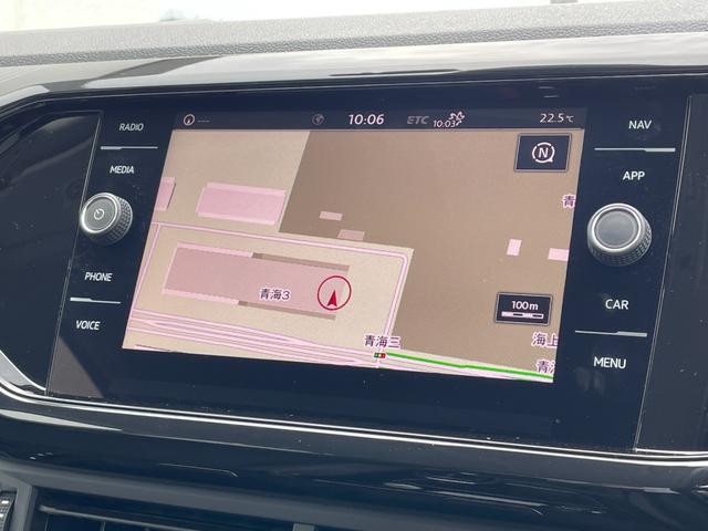 Ｔ－クロス ＴＳＩ　１ｓｔプラス　純正ナビ　フルセグＴＶ　ＣＤ／ＤＶＤ　Ｂｌｕｅｔｏｏｔｈ接続　バックモニター　ＡｐｐｌｅＣａｒＰｌａｙ　ＡｎｄｒｏｉｄＡｕｔｏ　バックモニター　アダプティブクルーズコントロール　ＢＳＭ　レーンキープ（4枚目）