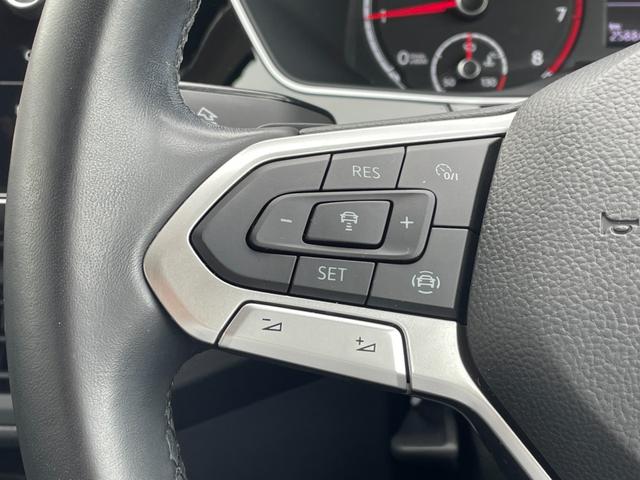 Ｔ－クロス ＴＳＩ　１ｓｔプラス　純正ナビ　フルセグＴＶ　ＣＤ／ＤＶＤ　Ｂｌｕｅｔｏｏｔｈ接続　バックモニター　ＡｐｐｌｅＣａｒＰｌａｙ　ＡｎｄｒｏｉｄＡｕｔｏ　バックモニター　アダプティブクルーズコントロール　ＢＳＭ　レーンキープ（15枚目）