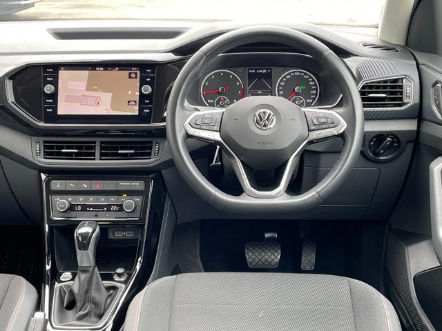 Ｔ－クロス ＴＳＩ　１ｓｔプラス　純正ナビ　フルセグＴＶ　ＣＤ／ＤＶＤ　Ｂｌｕｅｔｏｏｔｈ接続　バックモニター　ＡｐｐｌｅＣａｒＰｌａｙ　ＡｎｄｒｏｉｄＡｕｔｏ　バックモニター　アダプティブクルーズコントロール　ＢＳＭ　レーンキープ（21枚目）