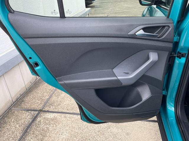 Ｔ－クロス ＴＳＩ　１ｓｔプラス　純正ナビ　フルセグＴＶ　ＣＤ／ＤＶＤ　Ｂｌｕｅｔｏｏｔｈ接続　バックモニター　ＡｐｐｌｅＣａｒＰｌａｙ　ＡｎｄｒｏｉｄＡｕｔｏ　バックモニター　アダプティブクルーズコントロール　ＢＳＭ　レーンキープ（37枚目）