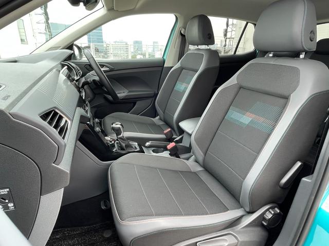 Ｔ－クロス ＴＳＩ　１ｓｔプラス　純正ナビ　フルセグＴＶ　ＣＤ／ＤＶＤ　Ｂｌｕｅｔｏｏｔｈ接続　バックモニター　ＡｐｐｌｅＣａｒＰｌａｙ　ＡｎｄｒｏｉｄＡｕｔｏ　バックモニター　アダプティブクルーズコントロール　ＢＳＭ　レーンキープ（40枚目）