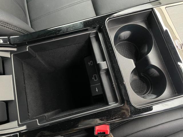 レンジローバーイヴォーク Ｒ－ダイナミック　Ｓ　４ＷＤ　ディーゼル車　純正ナビ　３６０°カメラ　Ａｐｐｌｅ　Ｃａｒ　Ｐｌａｙ　ブラックレザーシート　シートヒーター　ＡＣＣ　ＢＳＭ　レーンキープ　パワーバック　ドアドライブレコーダー　ＥＴＣ（31枚目）