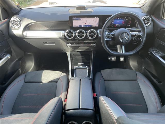 ＧＬＢ ＧＬＢ２００ｄ　４マチック　ＡＭＧラインパッケージ　純正ＯＰ前後ドライブレコーダー　純正ナビ　フルセグＴＶ　Ｂｌｕｅｔｏｏｔｈ　３６０°カメラ　ハーフレザーシート　シートヒーター　前席パワーシート　ワンオーナー　パワーバックドア　アダプティブクルーズ（2枚目）
