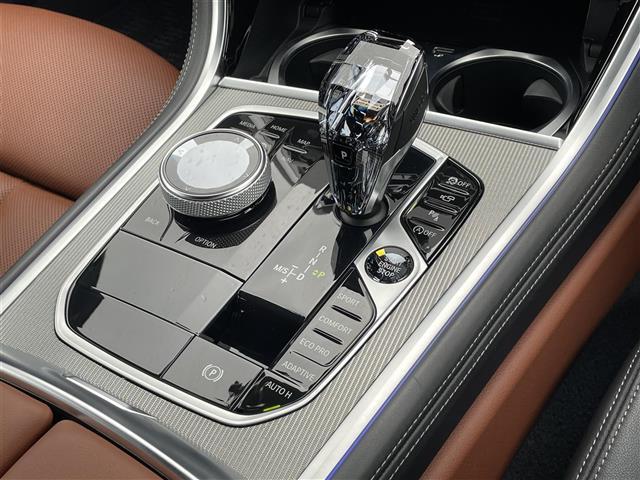 8シリーズ 840d xDrive グランクーペ パノラマルーフ/純正ナビ/DTV/360°カメラ/harman Kardon/茶革シート/Apple Car Play/ETC/HUD/前後ドラレコ/シートヒーター/シートベンチレーション(6枚目)