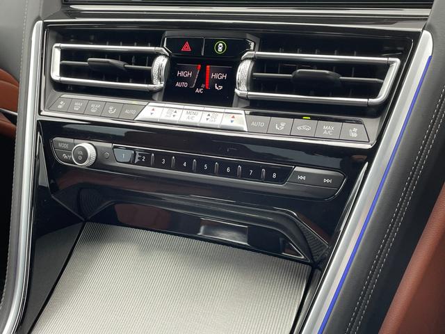 8シリーズ 840d xDrive グランクーペ パノラマルーフ/純正ナビ/DTV/360°カメラ/harman Kardon/茶革シート/Apple Car Play/ETC/HUD/前後ドラレコ/シートヒーター/シートベンチレーション(18枚目)