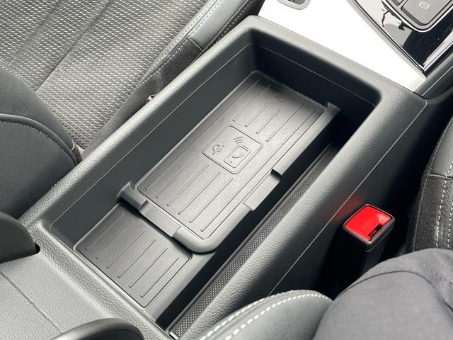 A4アバント 35TDI Sライン MMIナビ/DTV/360°カメラ/マトリクスLED/ハーフレザーシート/シートヒーター/ACC/BSM/レーンアシスト/バーチャルコックピット/ETC/前後ドラレコ/パワーバックドア/CarPlay(29枚目)