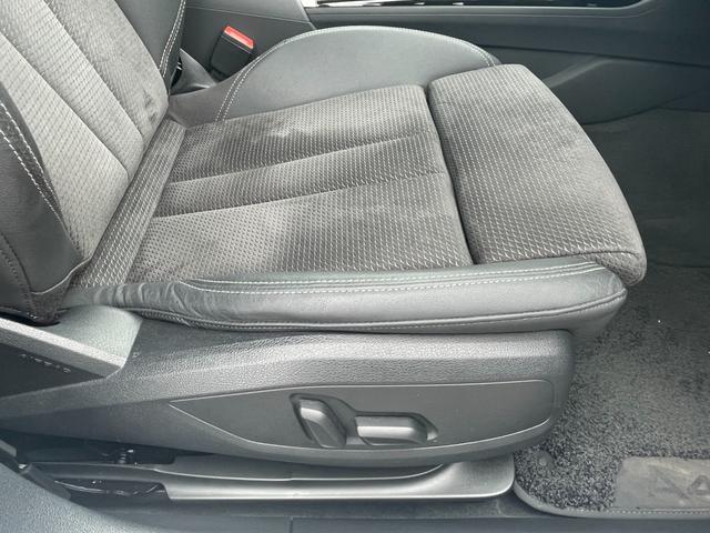 A4アバント 35TDI Sライン MMIナビ/DTV/360°カメラ/マトリクスLED/ハーフレザーシート/シートヒーター/ACC/BSM/レーンアシスト/バーチャルコックピット/ETC/前後ドラレコ/パワーバックドア/CarPlay(34枚目)