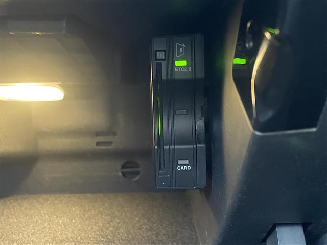 ＣＬＡクラス シューティングブレーク ＣＬＡ２００ｄ　シューティングブレーク　ＡＭＧライン　純正ナビ　バックカメラ　ハーフレザーシート　シートヒーター　パワーシート　アダプティブクルーズコントロール　ブラインドスポットモニター　レーンキープアシスト　パワーバックドア　ドラレコ　ＥＴＣ２．０（7枚目）