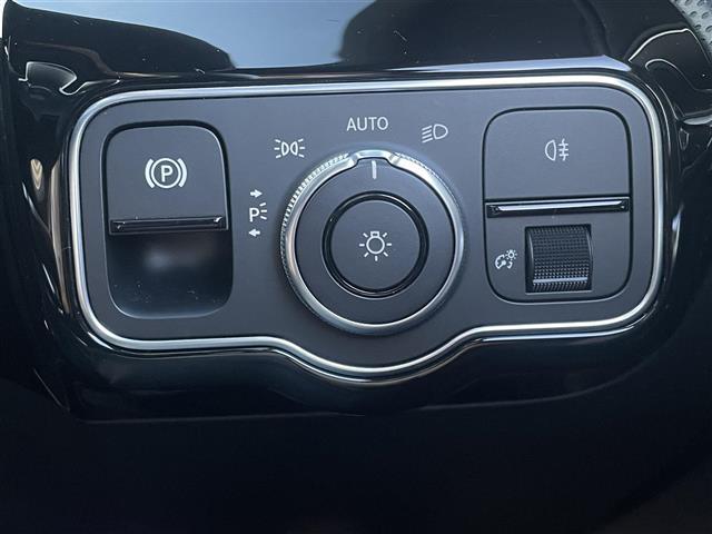 ＣＬＡクラス シューティングブレーク ＣＬＡ２００ｄ　シューティングブレーク　ＡＭＧライン　純正ナビ　バックカメラ　ハーフレザーシート　シートヒーター　パワーシート　アダプティブクルーズコントロール　ブラインドスポットモニター　レーンキープアシスト　パワーバックドア　ドラレコ　ＥＴＣ２．０（20枚目）