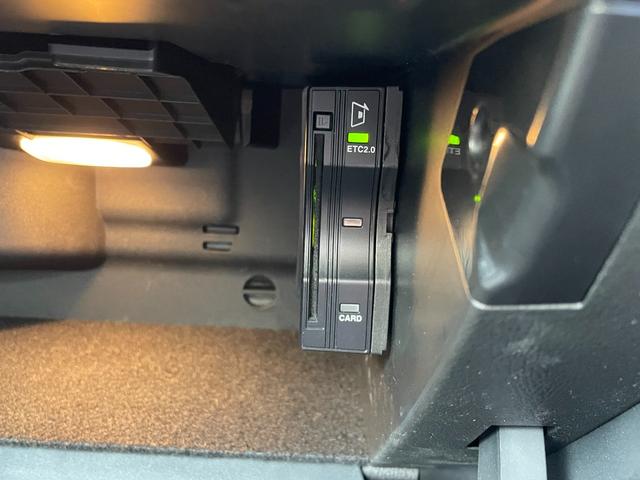 Ａクラス Ａ１８０　エディション１　純正ナビ　３６０°カメラ　ハーフレザーシート　シートヒーター　パワーシート　ヘッドアップディスプレイ　ＥＴＣ２．０　パドルシフト　ワイヤレス充電　前後ドライブレコーダー　レーダーセーフティパッケージ（8枚目）