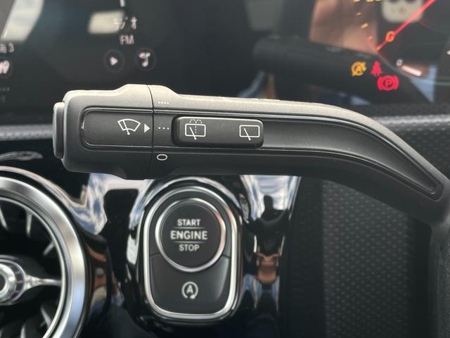 Ａクラス Ａ１８０　エディション１　純正ナビ　３６０°カメラ　ハーフレザーシート　シートヒーター　パワーシート　ヘッドアップディスプレイ　ＥＴＣ２．０　パドルシフト　ワイヤレス充電　前後ドライブレコーダー　レーダーセーフティパッケージ（13枚目）