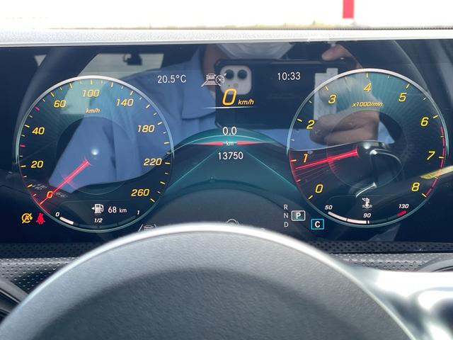 Ａクラス Ａ１８０　エディション１　純正ナビ　３６０°カメラ　ハーフレザーシート　シートヒーター　パワーシート　ヘッドアップディスプレイ　ＥＴＣ２．０　パドルシフト　ワイヤレス充電　前後ドライブレコーダー　レーダーセーフティパッケージ（15枚目）