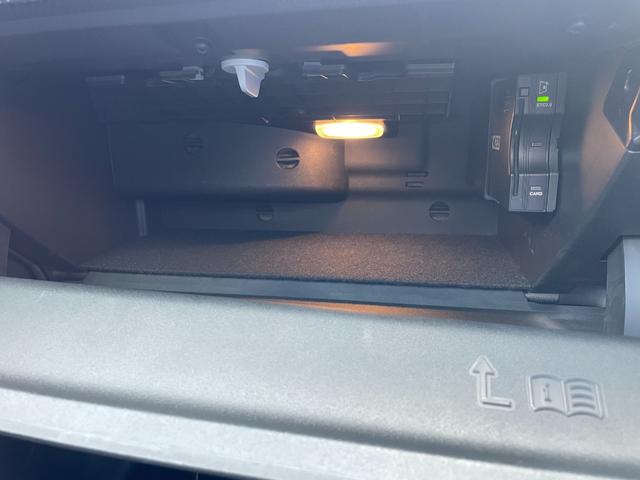 Ａクラス Ａ１８０　エディション１　純正ナビ　３６０°カメラ　ハーフレザーシート　シートヒーター　パワーシート　ヘッドアップディスプレイ　ＥＴＣ２．０　パドルシフト　ワイヤレス充電　前後ドライブレコーダー　レーダーセーフティパッケージ（28枚目）