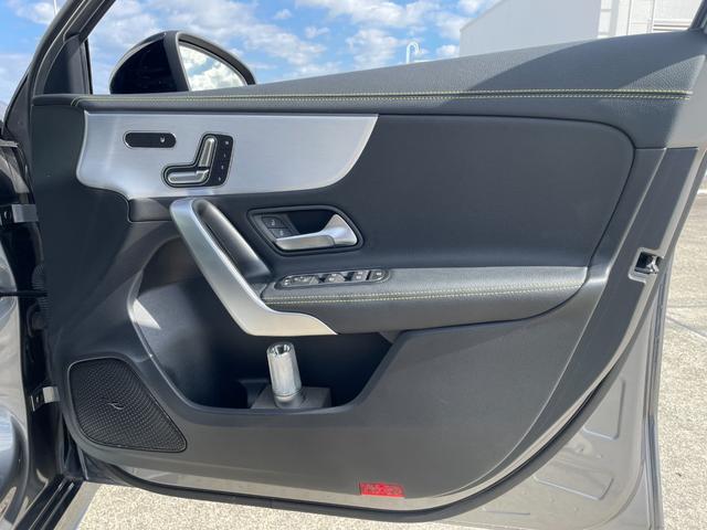 Ａクラス Ａ１８０　エディション１　純正ナビ　３６０°カメラ　ハーフレザーシート　シートヒーター　パワーシート　ヘッドアップディスプレイ　ＥＴＣ２．０　パドルシフト　ワイヤレス充電　前後ドライブレコーダー　レーダーセーフティパッケージ（37枚目）