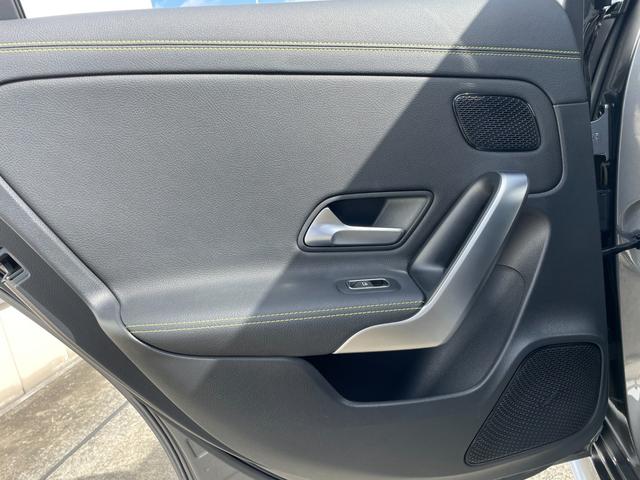 Ａクラス Ａ１８０　エディション１　純正ナビ　３６０°カメラ　ハーフレザーシート　シートヒーター　パワーシート　ヘッドアップディスプレイ　ＥＴＣ２．０　パドルシフト　ワイヤレス充電　前後ドライブレコーダー　レーダーセーフティパッケージ（60枚目）