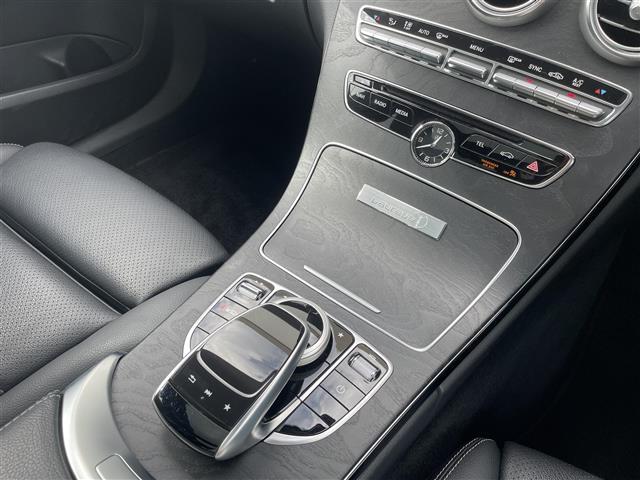 Ｃクラスステーションワゴン Ｃ２２０ｄ　ステーションワゴンローレウスエディション　パノラマサンルーフ　純正ナビ　バックカメラ　黒レザーシート　シートヒーター　ＥＴＣ　アダプティブクルーズコントロール　ブラインドスポットモニター　レーンキープアシスト　パドルシフト　スマートキー（20枚目）