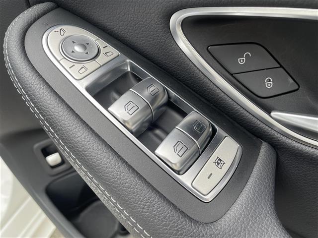 Ｃクラスステーションワゴン Ｃ２２０ｄ　ステーションワゴンローレウスエディション　パノラマサンルーフ　純正ナビ　バックカメラ　黒レザーシート　シートヒーター　ＥＴＣ　アダプティブクルーズコントロール　ブラインドスポットモニター　レーンキープアシスト　パドルシフト　スマートキー（24枚目）