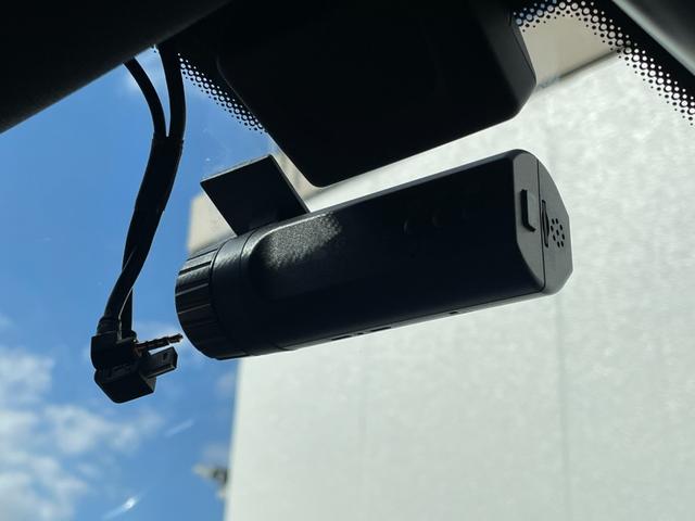 カイエンクーペ カイエンS クーペ スポーツクロノPKG パノラマサンルーフ 純正ナビ 360°カメラ 黒革シート シートヒーター/ベンチレーション ブラインドスポットモニター レーンキープ アダプティブエアサスペンション ETC2.0(9枚目)