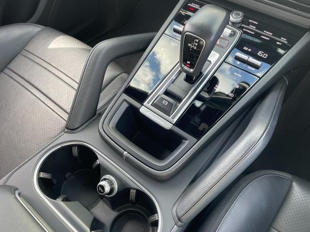 カイエンクーペ カイエンS クーペ スポーツクロノPKG パノラマサンルーフ 純正ナビ 360°カメラ 黒革シート シートヒーター/ベンチレーション ブラインドスポットモニター レーンキープ アダプティブエアサスペンション ETC2.0(19枚目)
