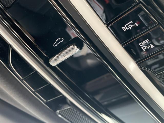 カイエンクーペ カイエンS クーペ スポーツクロノPKG パノラマサンルーフ 純正ナビ 360°カメラ 黒革シート シートヒーター/ベンチレーション ブラインドスポットモニター レーンキープ アダプティブエアサスペンション ETC2.0(28枚目)