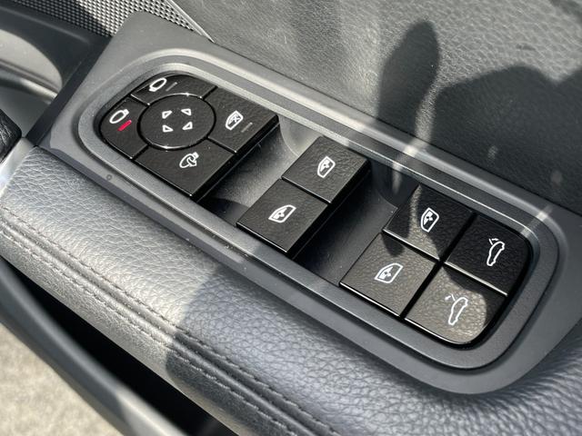 カイエンクーペ カイエンS クーペ スポーツクロノPKG パノラマサンルーフ 純正ナビ 360°カメラ 黒革シート シートヒーター/ベンチレーション ブラインドスポットモニター レーンキープ アダプティブエアサスペンション ETC2.0(38枚目)