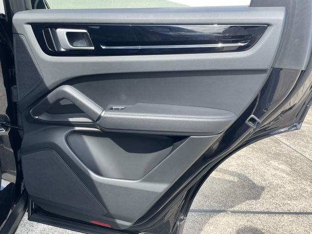 カイエンクーペ カイエンS クーペ スポーツクロノPKG パノラマサンルーフ 純正ナビ 360°カメラ 黒革シート シートヒーター/ベンチレーション ブラインドスポットモニター レーンキープ アダプティブエアサスペンション ETC2.0(45枚目)