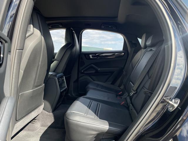 カイエンクーペ カイエンS クーペ スポーツクロノPKG パノラマサンルーフ 純正ナビ 360°カメラ 黒革シート シートヒーター/ベンチレーション ブラインドスポットモニター レーンキープ アダプティブエアサスペンション ETC2.0(55枚目)