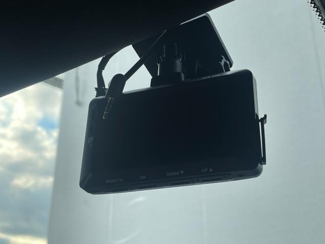 Ｂクラス Ｂ２００ｄ　ＡＭＧライン　アドバンスドＰＫＧ　レーダーセーフティＰＫＧ　メーカーナビ　フルセグＴＶ　３６０°カメラ　ハーフレザーシート　シートヒーター　パワーシート　アダプティブクルーズコントロール　ブラインドスポットモニター（7枚目）