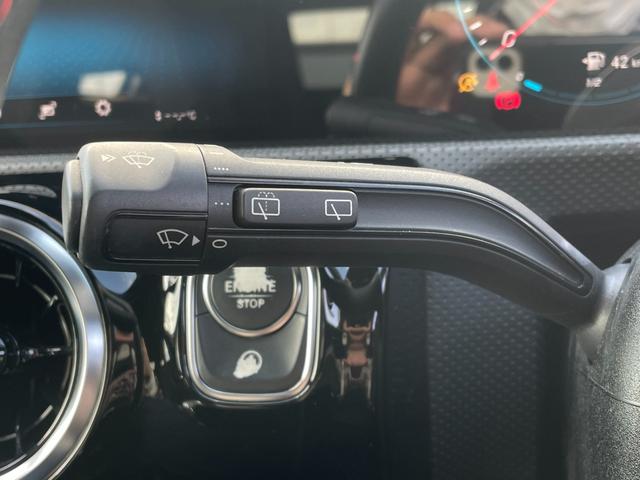 Ａクラス Ａ１８０　メーカーナビ／フルセグＴＶ／Ｂカメラ／ＡＣＣ／ＢＳＭ／レーンキープ／ハーフレザー／シートヒーター／パワーシート／ワイヤレス充電／ドライブレコーダー／ＥＴＣ／ＵＳＢ／ＢＴオーディオ／ＡＭＧ１８インチＡＷ（15枚目）