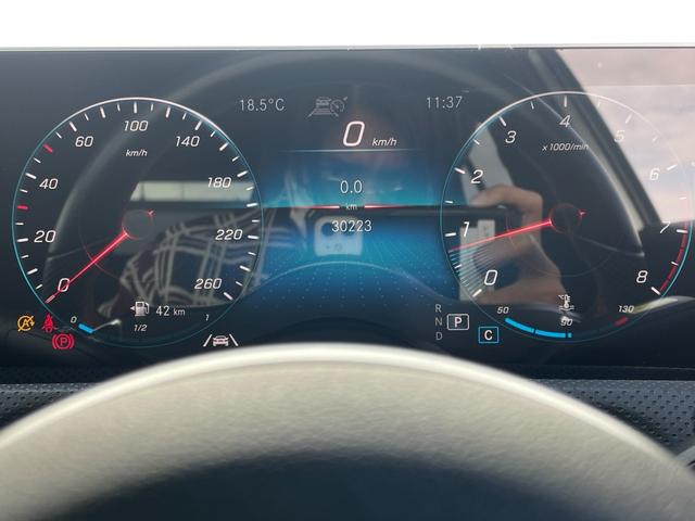 Ａクラス Ａ１８０　メーカーナビ／フルセグＴＶ／Ｂカメラ／ＡＣＣ／ＢＳＭ／レーンキープ／ハーフレザー／シートヒーター／パワーシート／ワイヤレス充電／ドライブレコーダー／ＥＴＣ／ＵＳＢ／ＢＴオーディオ／ＡＭＧ１８インチＡＷ（17枚目）