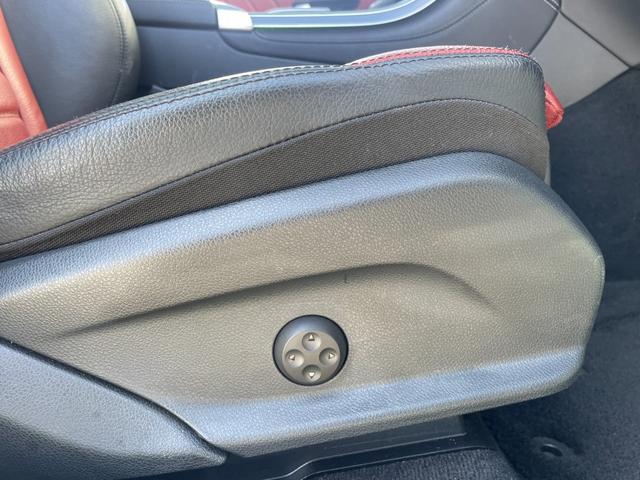 GLC GLC220d 4マチック AMGライン 純正ナビ フルセグTV Bluetooth接続 360°カメラ レザーシート シートヒーター パワーバックドア パノラマルーフ アダプティブクルーズコントロール ブラインドスポットモニター ETC(35枚目)