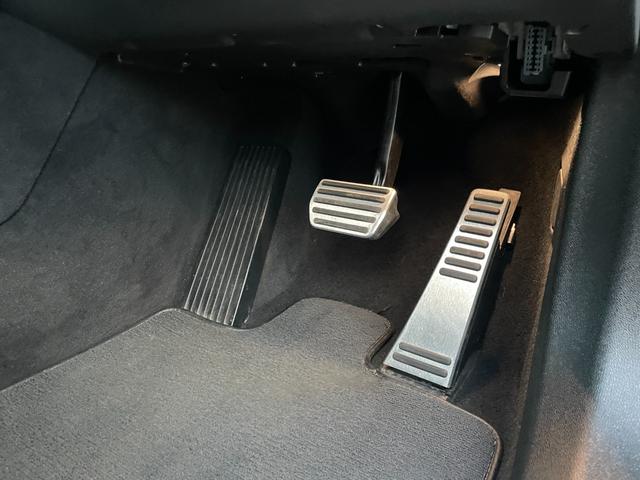 XC60 B6 AWD Rデザイン ワンオーナー エアサス車 TRデザイン専用ハーフレザー 全席シートヒーター 純正Googleナビ ヘッドアップディスプレイ パワーテールゲート Harman/Kardonサウンド ACC BSM(36枚目)