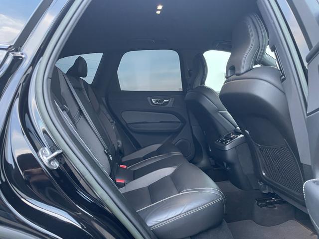 XC60 B6 AWD Rデザイン ワンオーナー エアサス車 TRデザイン専用ハーフレザー 全席シートヒーター 純正Googleナビ ヘッドアップディスプレイ パワーテールゲート Harman/Kardonサウンド ACC BSM(41枚目)