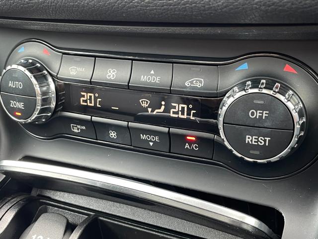 GLAクラス GLA220 4マチック レーダーセーフティパッケージ サンルーフ 純正ナビ フルセグTV Bluetooth接続バックモニター 電動リアゲート haman/kardon ブラインドスポットモニター レーンキープアシスト(26枚目)