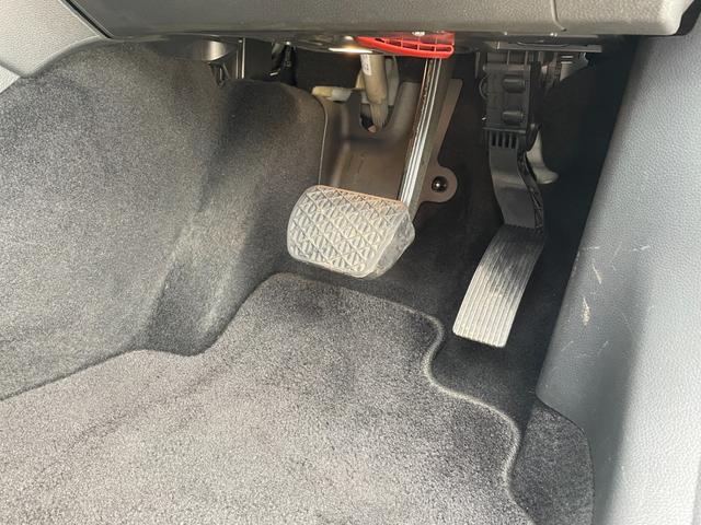 GLAクラス GLA220 4マチック レーダーセーフティパッケージ サンルーフ 純正ナビ フルセグTV Bluetooth接続バックモニター 電動リアゲート haman/kardon ブラインドスポットモニター レーンキープアシスト(37枚目)