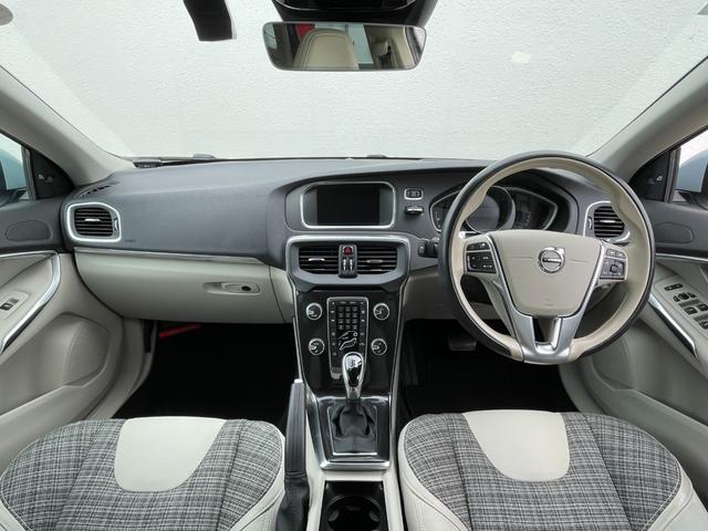 V40 T3 モメンタム 純正ナビ フルセグTV バックモニター 衝突被害軽減ブレーキ レーンキープアシスト ブラインドスポットモニター クルーズコントロール ドライブレコーダー ETC ステアリングスイッチ ドライブレコーダ(2枚目)