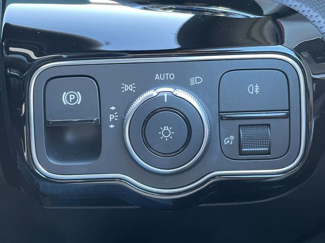 Aクラス A35 4マチック 1オーナー/パノラマルーフ/j純正ナビ/TV/360°カメラ/レザーシート/HUD/アドバンスドPKG/純正OPドラレコ/アンビエントライト/シートヒーター/パワーシート/4WD/パドルシフト/ETC(23枚目)