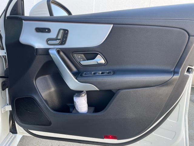 Aクラス A35 4マチック 1オーナー/パノラマルーフ/j純正ナビ/TV/360°カメラ/レザーシート/HUD/アドバンスドPKG/純正OPドラレコ/アンビエントライト/シートヒーター/パワーシート/4WD/パドルシフト/ETC(40枚目)