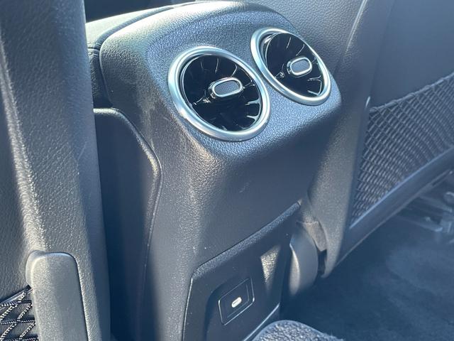 Aクラス A35 4マチック 1オーナー/パノラマルーフ/j純正ナビ/TV/360°カメラ/レザーシート/HUD/アドバンスドPKG/純正OPドラレコ/アンビエントライト/シートヒーター/パワーシート/4WD/パドルシフト/ETC(61枚目)