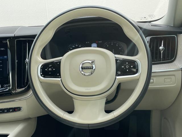 XC60 B5 AWD インスクリプション 純正ナビ/TV/360°カメラ/レザーシート/シートヒーター/パワーバックドア/ハーマンカードンサウンド/HUD/アップルカープレイ/ワイヤレス充電/前後ドラレコ/ACC/BSM/レーンキープ/ETC(12枚目)