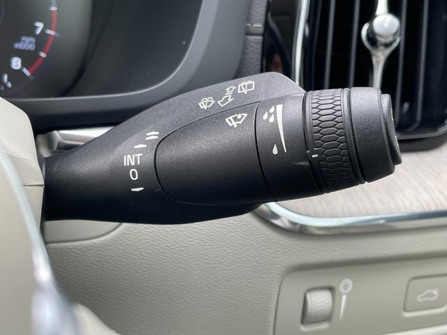 XC60 B5 AWD インスクリプション 純正ナビ/TV/360°カメラ/レザーシート/シートヒーター/パワーバックドア/ハーマンカードンサウンド/HUD/アップルカープレイ/ワイヤレス充電/前後ドラレコ/ACC/BSM/レーンキープ/ETC(16枚目)