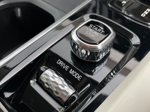 XC60 B5 AWD インスクリプション 純正ナビ/TV/360°カメラ/レザーシート/シートヒーター/パワーバックドア/ハーマンカードンサウンド/HUD/アップルカープレイ/ワイヤレス充電/前後ドラレコ/ACC/BSM/レーンキープ/ETC(22枚目)