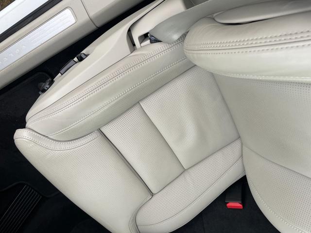 XC60 B5 AWD インスクリプション 純正ナビ/TV/360°カメラ/レザーシート/シートヒーター/パワーバックドア/ハーマンカードンサウンド/HUD/アップルカープレイ/ワイヤレス充電/前後ドラレコ/ACC/BSM/レーンキープ/ETC(32枚目)