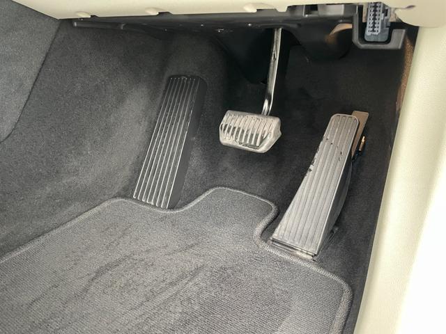 XC60 B5 AWD インスクリプション 純正ナビ/TV/360°カメラ/レザーシート/シートヒーター/パワーバックドア/ハーマンカードンサウンド/HUD/アップルカープレイ/ワイヤレス充電/前後ドラレコ/ACC/BSM/レーンキープ/ETC(34枚目)