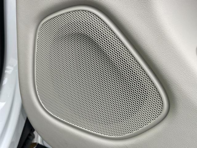 XC60 B5 AWD インスクリプション 純正ナビ/TV/360°カメラ/レザーシート/シートヒーター/パワーバックドア/ハーマンカードンサウンド/HUD/アップルカープレイ/ワイヤレス充電/前後ドラレコ/ACC/BSM/レーンキープ/ETC(38枚目)