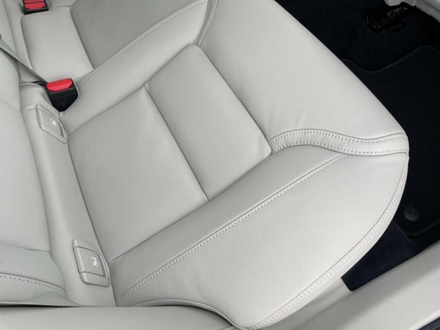 XC60 B5 AWD インスクリプション 純正ナビ/TV/360°カメラ/レザーシート/シートヒーター/パワーバックドア/ハーマンカードンサウンド/HUD/アップルカープレイ/ワイヤレス充電/前後ドラレコ/ACC/BSM/レーンキープ/ETC(41枚目)