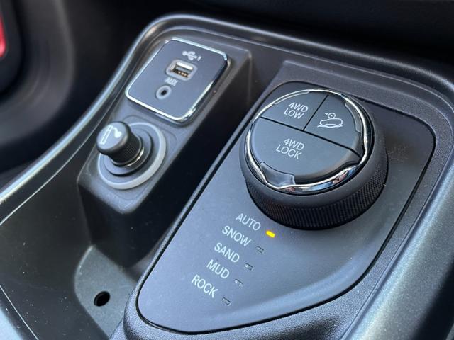 ジープ・コンパス トレイルホーク 4WD 純正ナビ フルセグTV バックモニター ハーフレザーシート 前後ドライブレコーダー アダプティブクルーズコントロール ブラインドスポットモニター レーントレーシングアシスト ETC(31枚目)