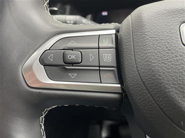 ジープ・コマンダー リミテッド 純正ナビ 360°カメラ レザーシート シートヒーター 前後ドライブレコーダー ETC アダプティブクルーズコントロール パワーバックドア コーナーセンサー HIDヘッドライト 純正フロアマット(10枚目)